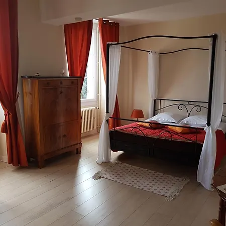 Comme A La Maison *